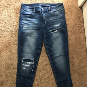 Woman’s American Eagle Skinny Jeans